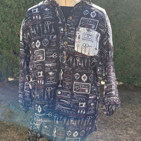 Long printed Tunic size medium - Picture 2 of 6